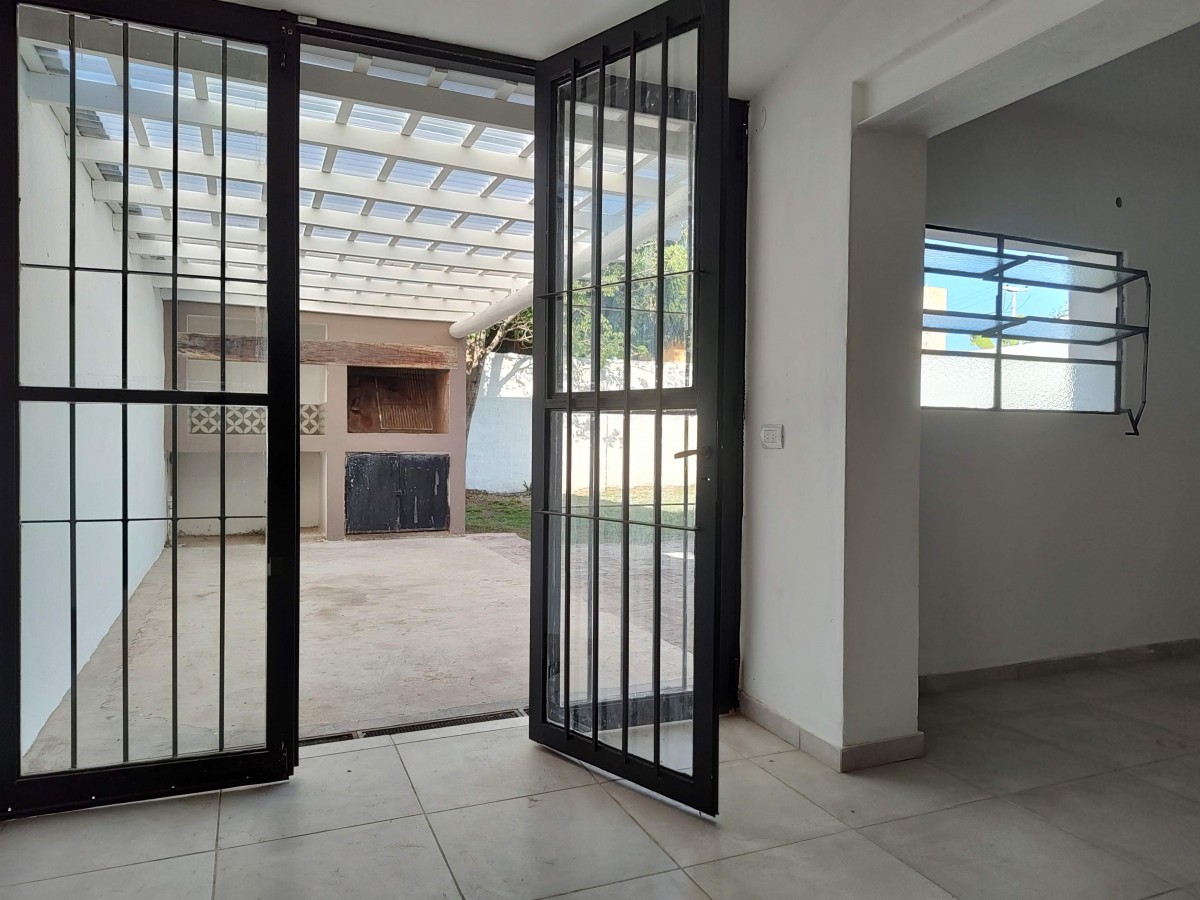 Casa Apta Crédito Bancor en Barrio Escobar