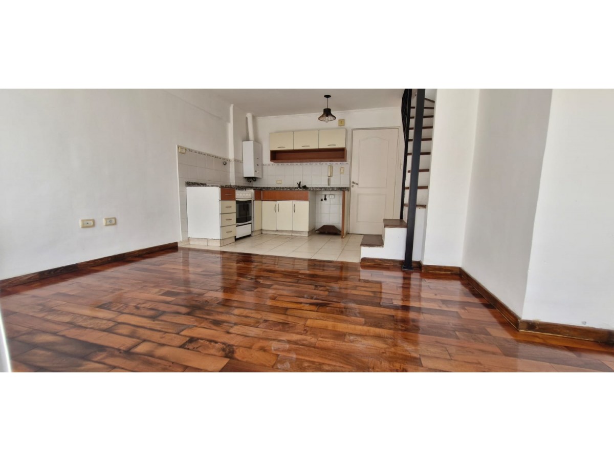 VENTA TRIPLEX NVA CBA 2 BALCONES TERRAZA CON ASADOR