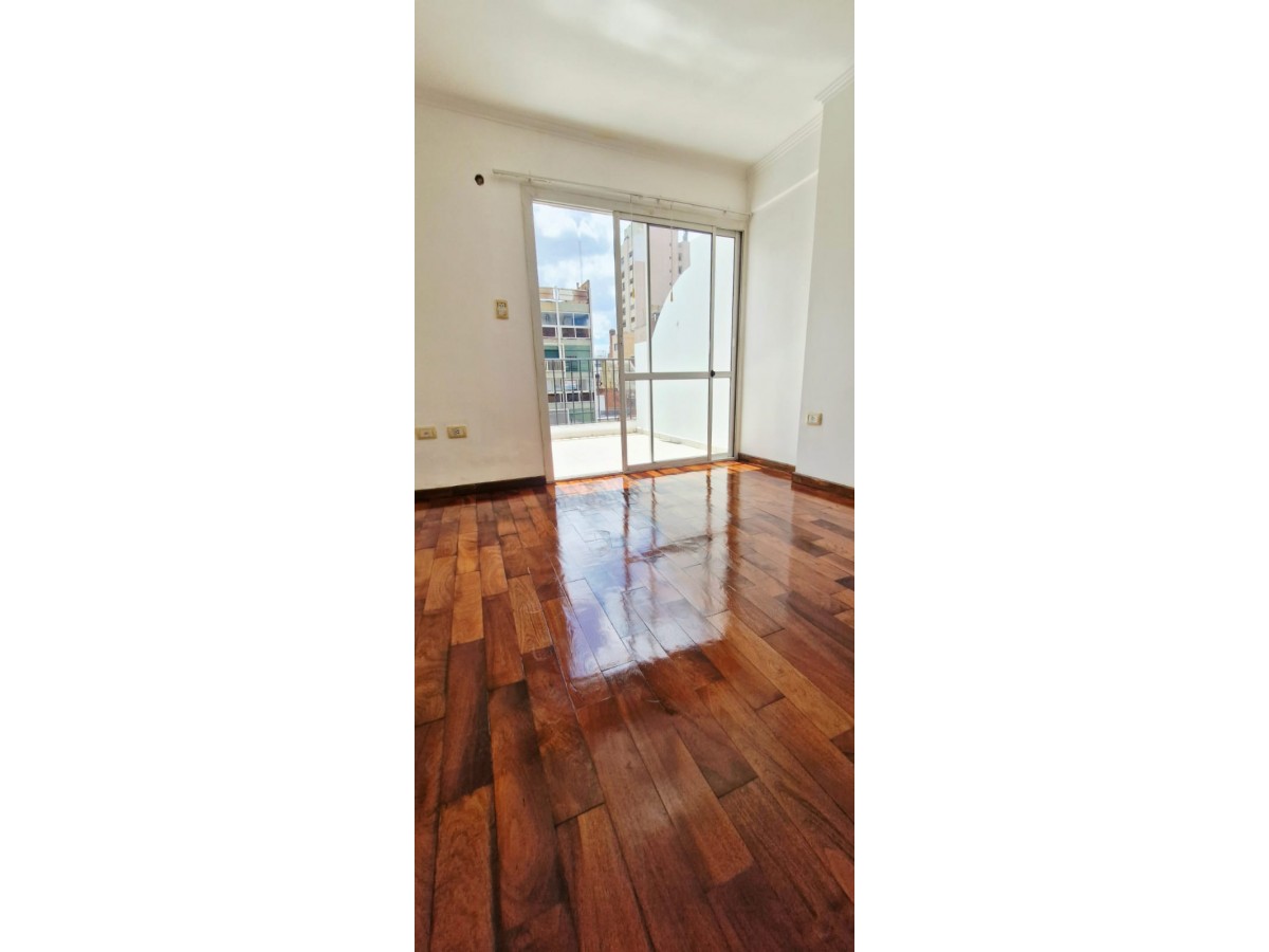 VENTA TRIPLEX NVA CBA 2 BALCONES TERRAZA CON ASADOR