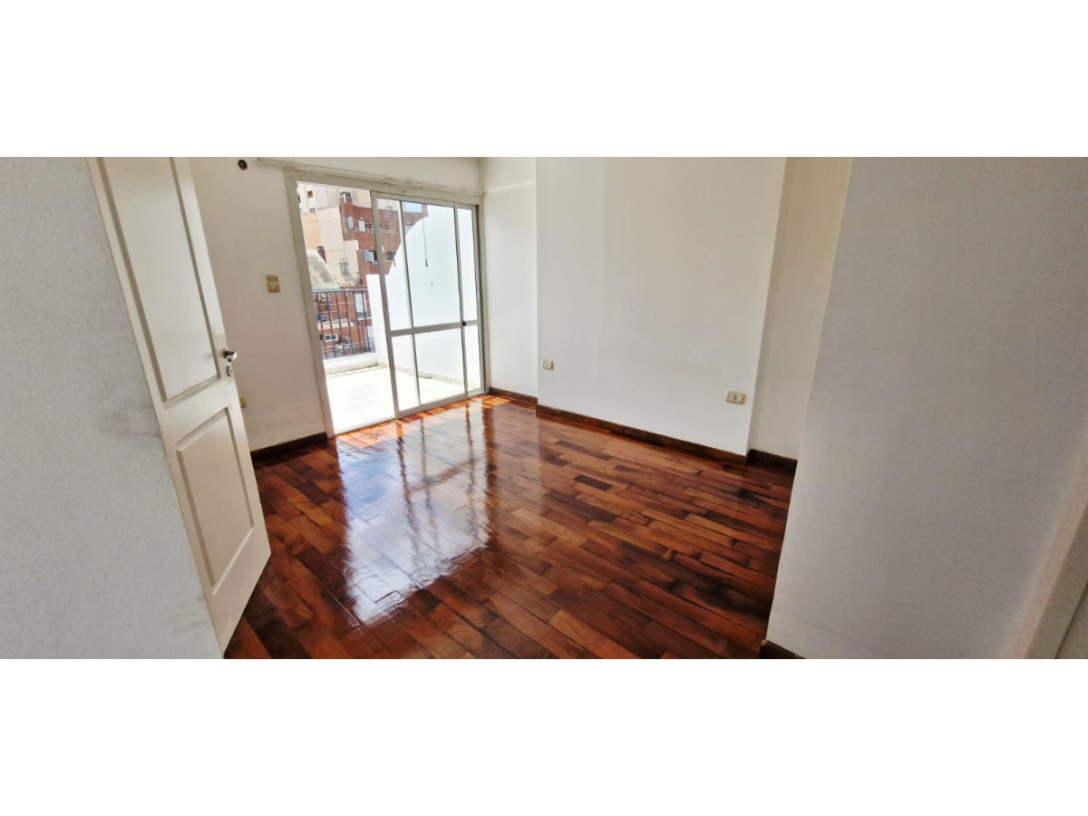 VENTA TRIPLEX NVA CBA 2 BALCONES TERRAZA CON ASADOR