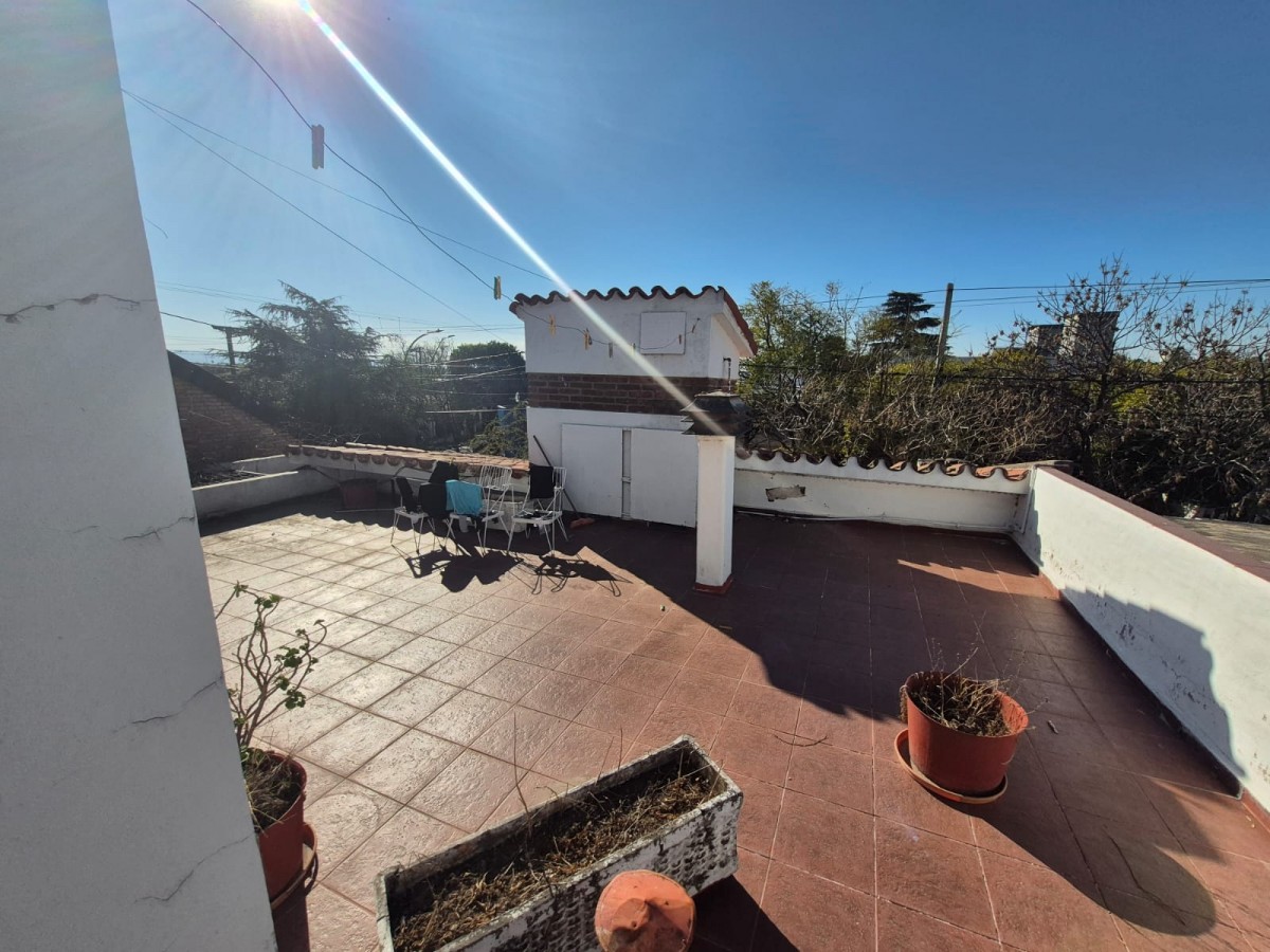 VENTA CASA BARRIO PARQUE VELEZ SARSFIELD