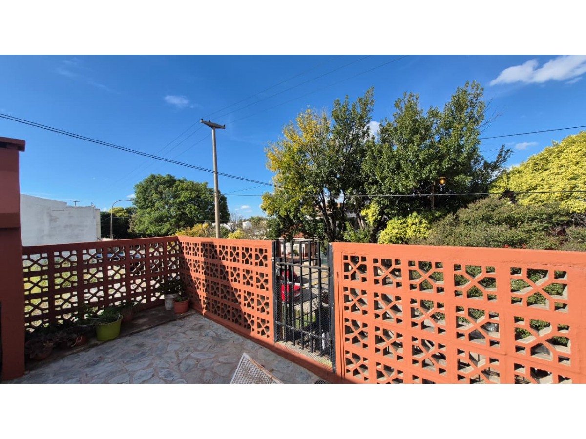 VENTA CASA JARDIN EL TREBOL