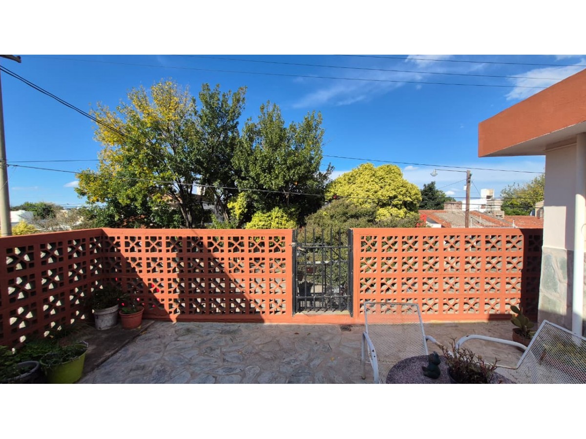 VENTA CASA JARDIN EL TREBOL