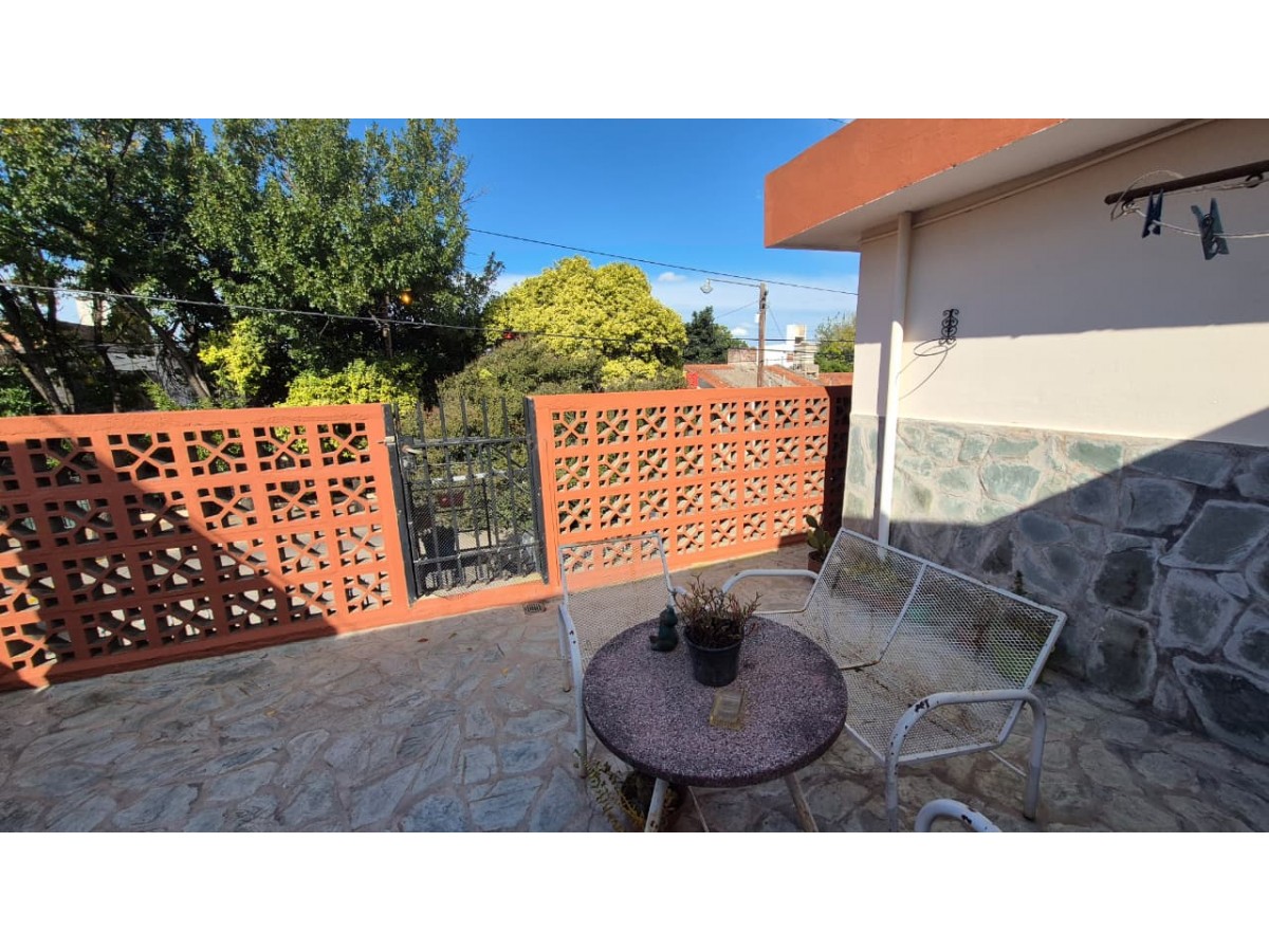 VENTA CASA JARDIN EL TREBOL