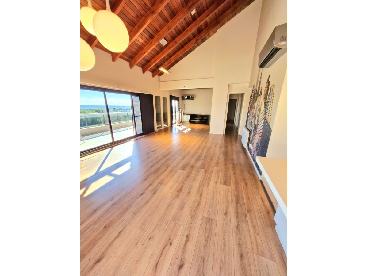 DEPARTAMENTO EXCLUSIVO | LIVETTE CHATEU CARRERAS