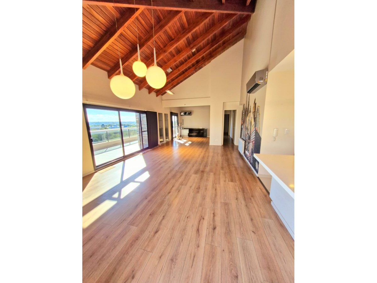 DEPARTAMENTO EXCLUSIVO | LIVETTE CHATEU CARRERAS