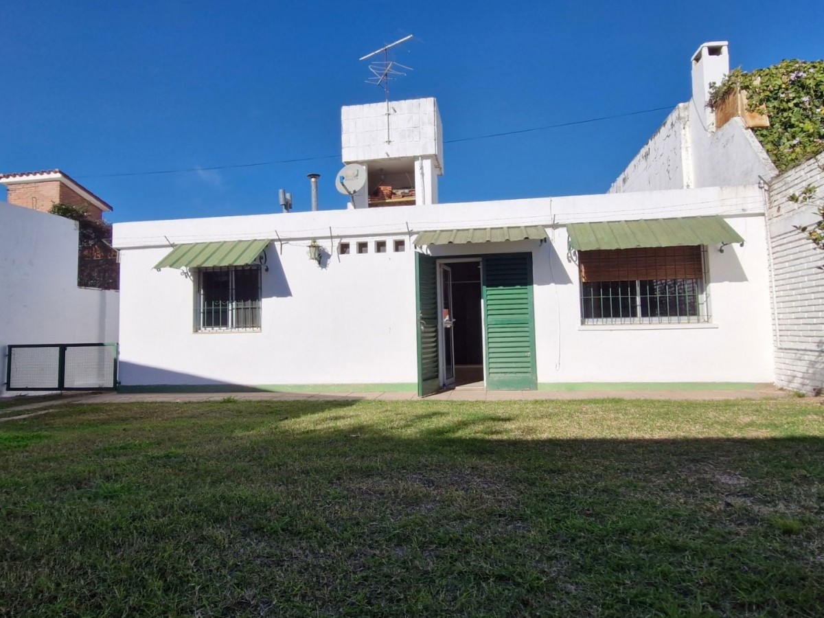 ALQUILER CASA 3 DORMITORIOS A METROS DEL PARQUE LAS NACIONES | CON QUINCHO Y PATIO