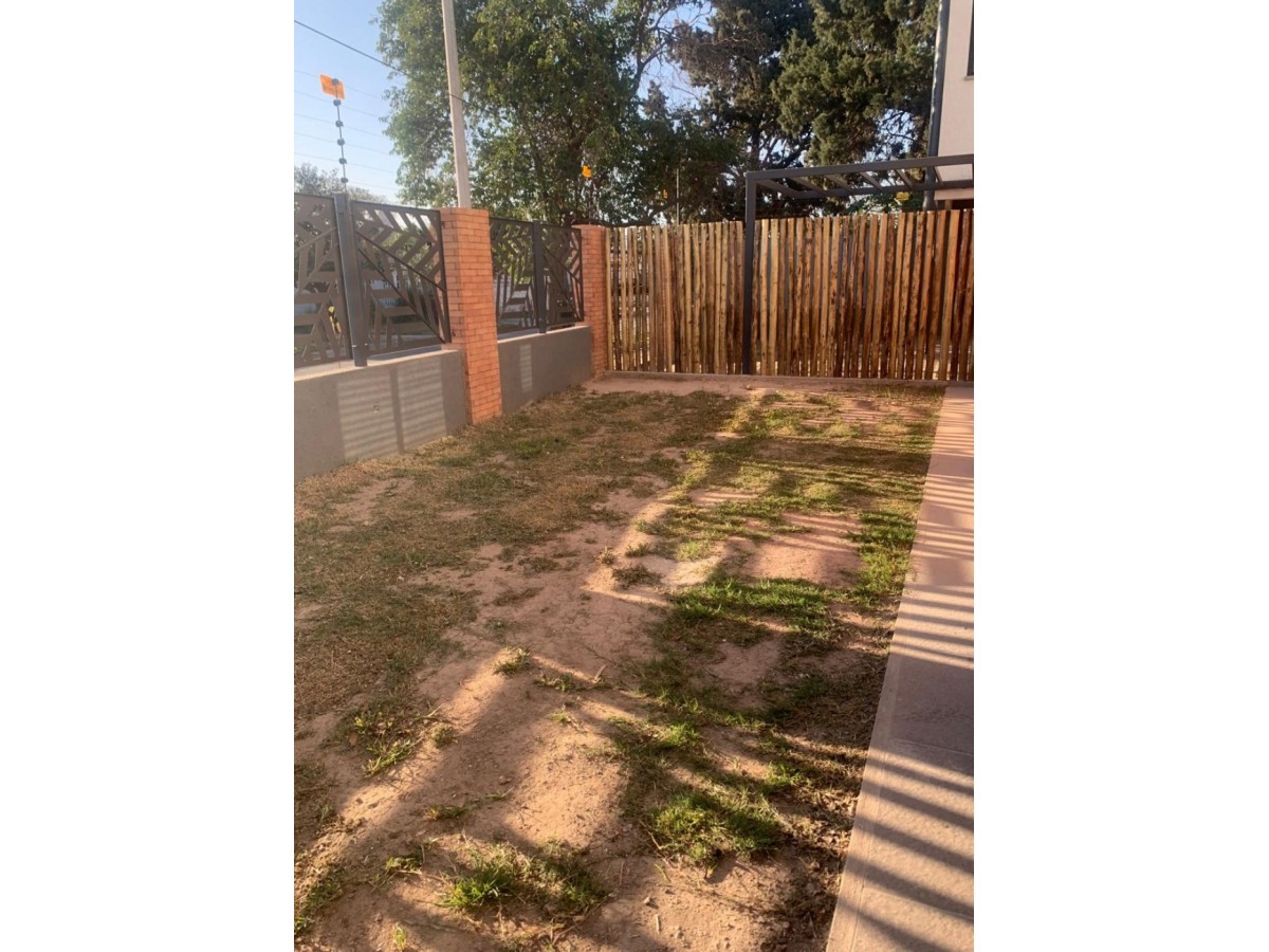VENTA DUPLEX 3 DORMITORIOS ZONA SUR