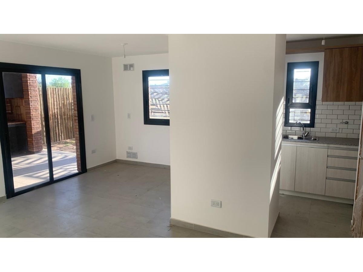 VENTA DUPLEX 3 DORMITORIOS ZONA SUR