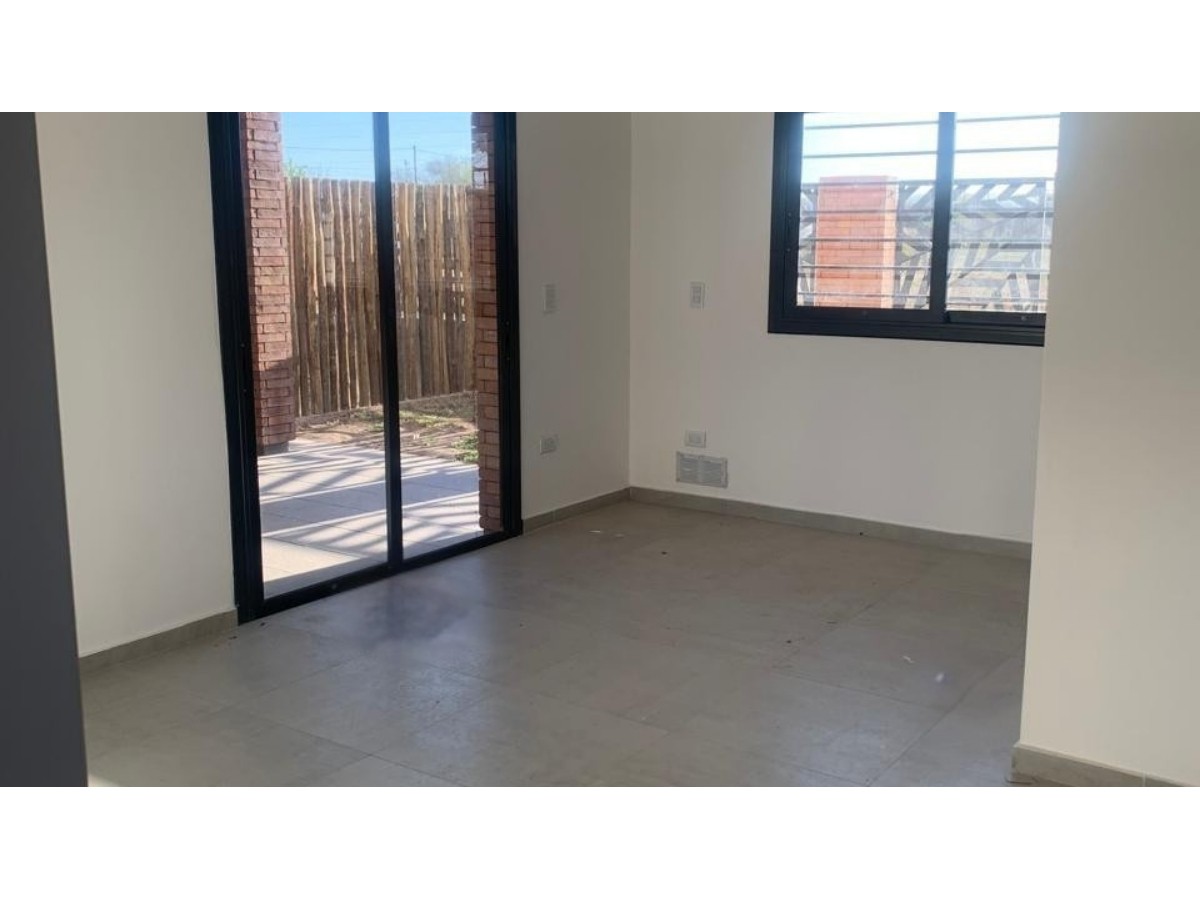 VENTA DUPLEX 3 DORMITORIOS ZONA SUR