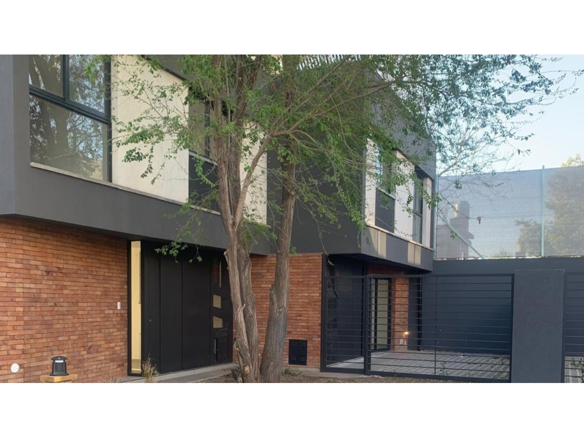 VENTA DUPLEX 3 DORMITORIOS ZONA SUR