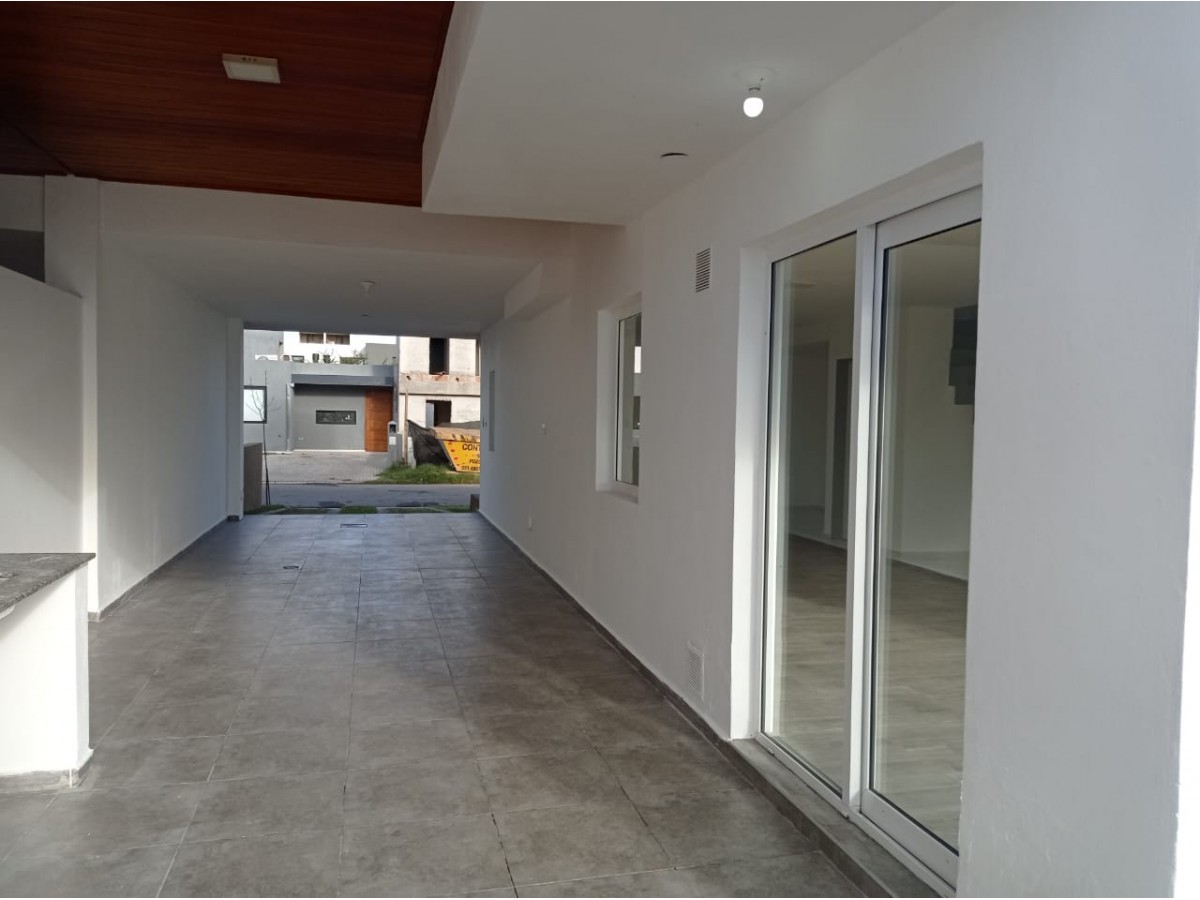 VENTA DUPLEX MANANTIALES