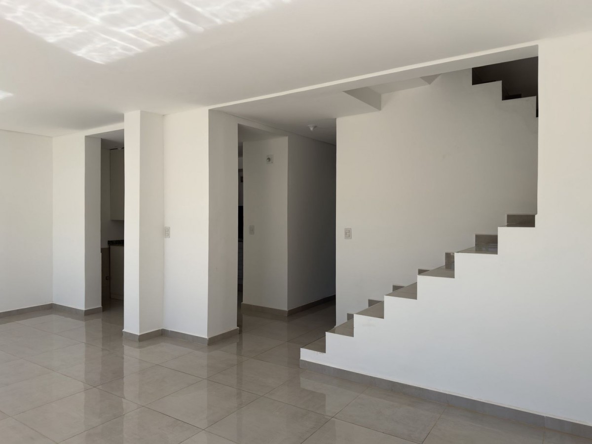 VENTA DUPLEX MANANTIALES