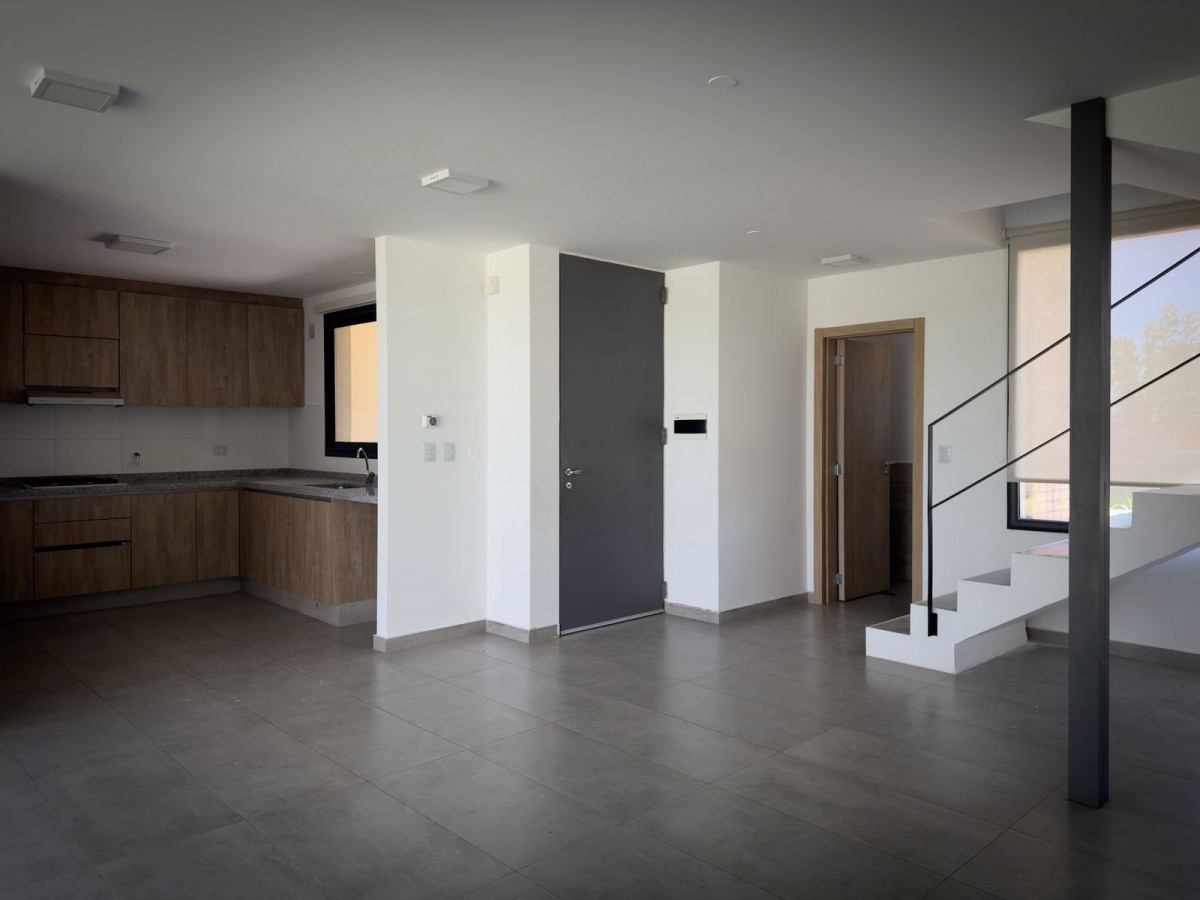 VENTA DUPLEX MANANTIALES