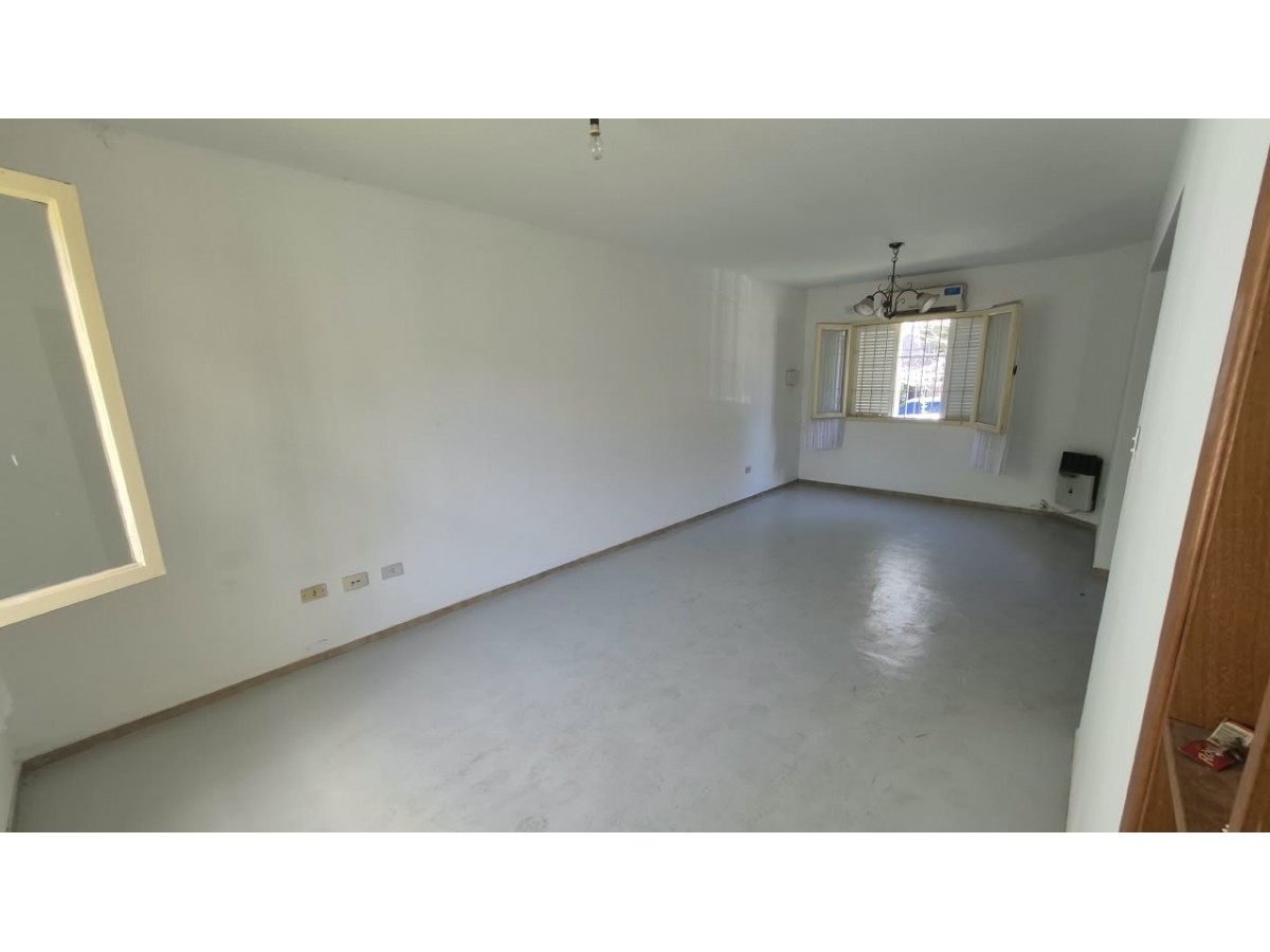 VENTA BARRIO URCA