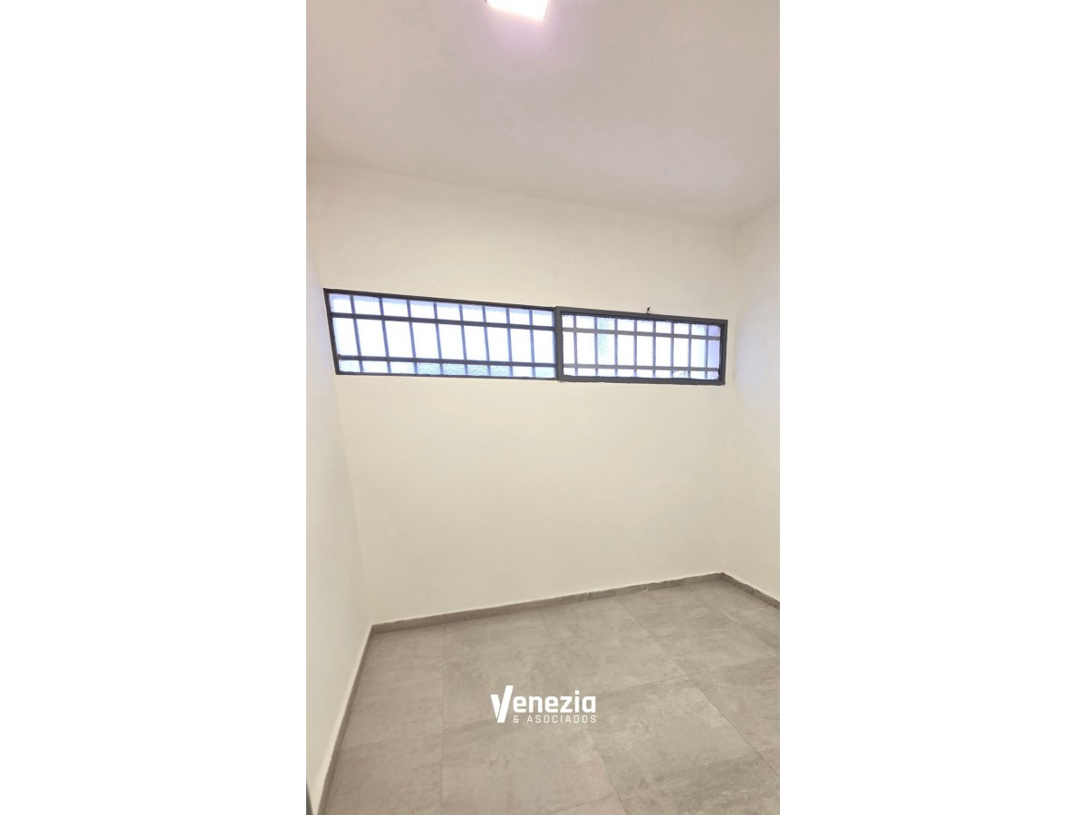 LOCAL u OFICINA COMERCIAL RECICLADO A ESTRENAR BAJO PALERMO ESCOBAR SIN EXPENSAS! ALTA RENTABILIDAD
