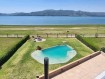 VENTA DE PROPIEDAD EXCLUSIVA SOBRE EL LAGO – COSTA MOLINOS